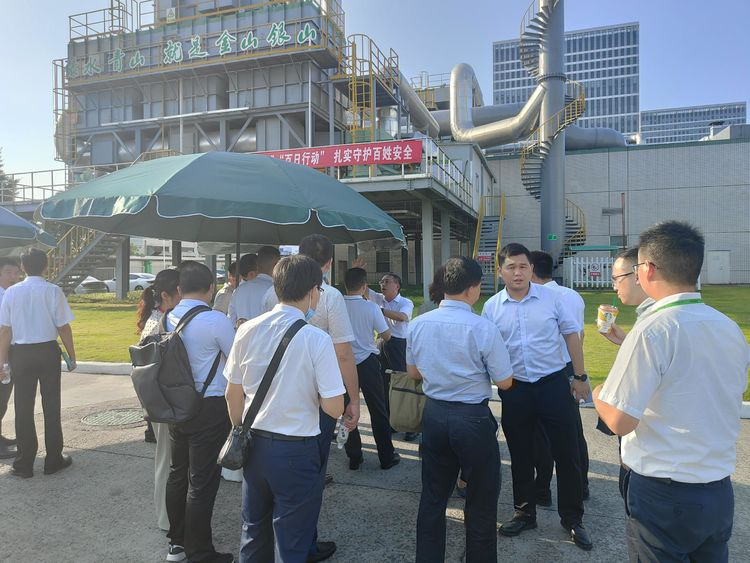 江门市蓬江区委副书记马品高一行莅临康师傅、PMI杭州基地参观指导！